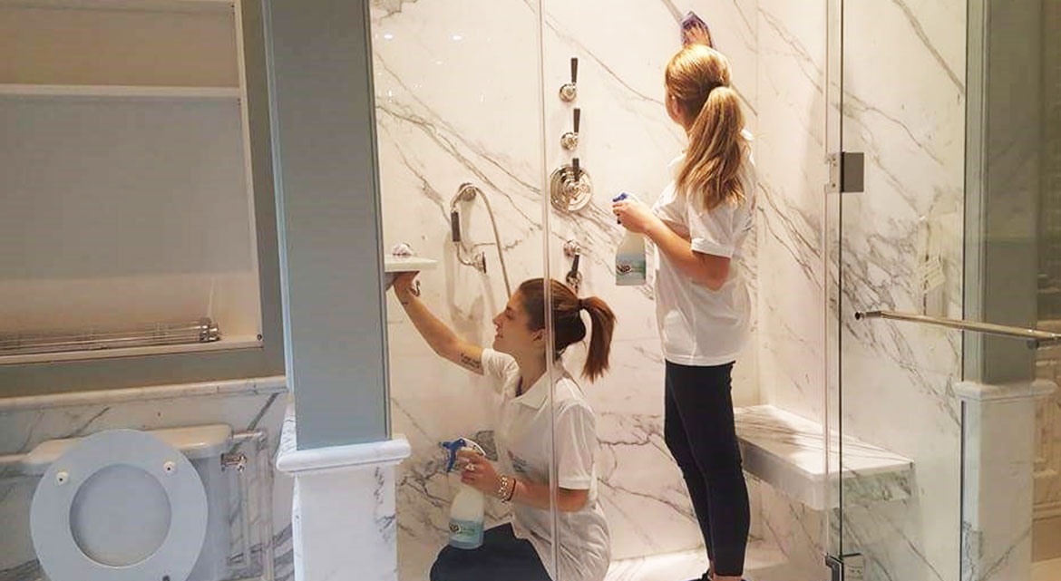 Professional bathroom cleaning services North London